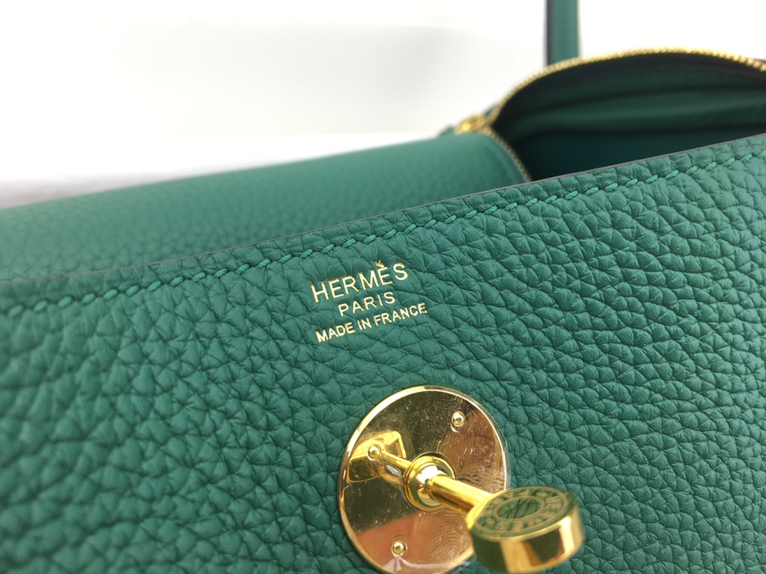 Hermes Lindy 30cm Handbag Shoulder Bag In Vert Vertigo Clemence Leather